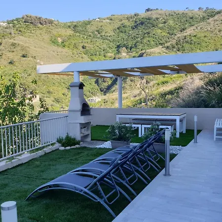 La Vista - By Vacation Service