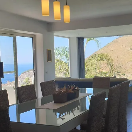 La Vista - By Vacation Service Villa